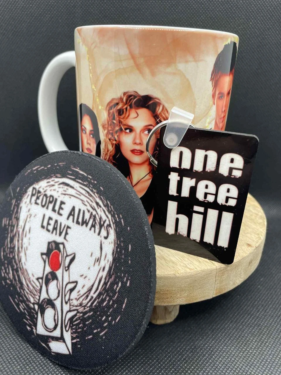 🎁 Cadeauset Mok – Mok + Sleutelhanger + Mokonderzet – One Tree Hill (Les Frères Scott) – photo 2
